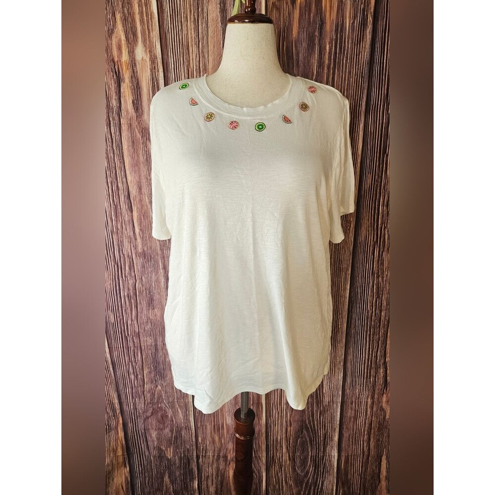 NWT Rose & Olive Fruit Embroidered Tee Plus Size 1X